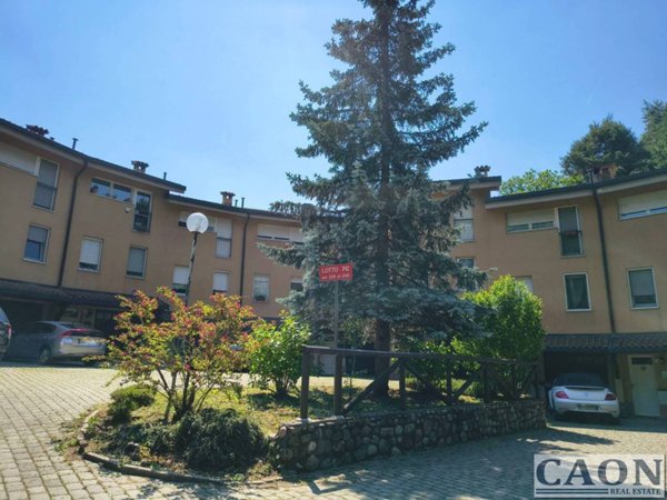 casa indipendente in vendita a Venegono Superiore in zona Pianbosco
