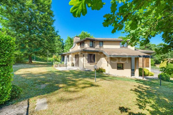 casa indipendente in vendita a Venegono Superiore in zona Pianasca