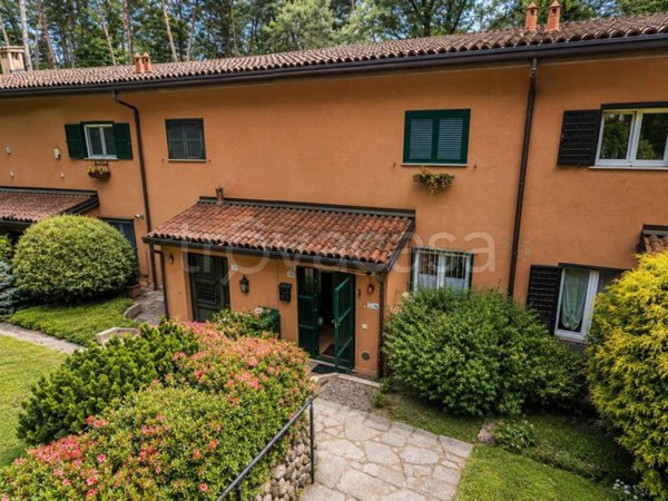 casa indipendente in vendita a Venegono Superiore in zona Pianasca