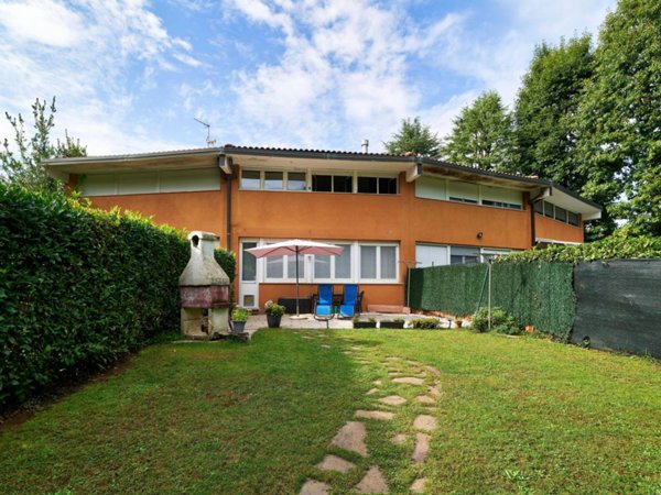 casa indipendente in vendita a Venegono Superiore in zona Pianasca