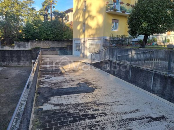 appartamento in vendita a Venegono Superiore in zona Pianasca