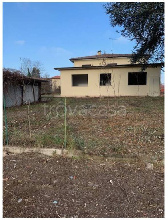 appartamento in vendita a Vergiate in zona Cimbro