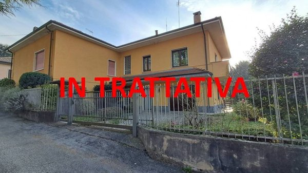 casa indipendente in vendita a Vergiate