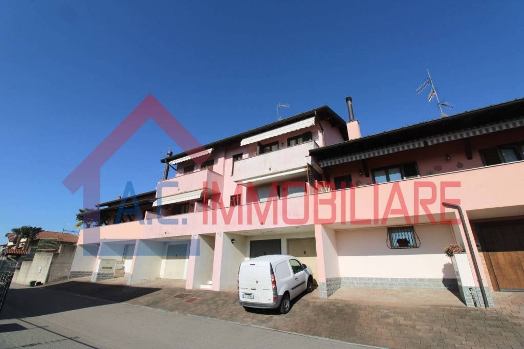 appartamento in vendita a Vergiate