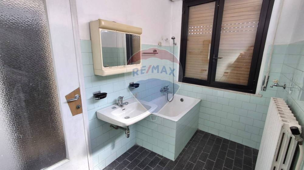 casa indipendente in vendita a Vergiate in zona Cimbro