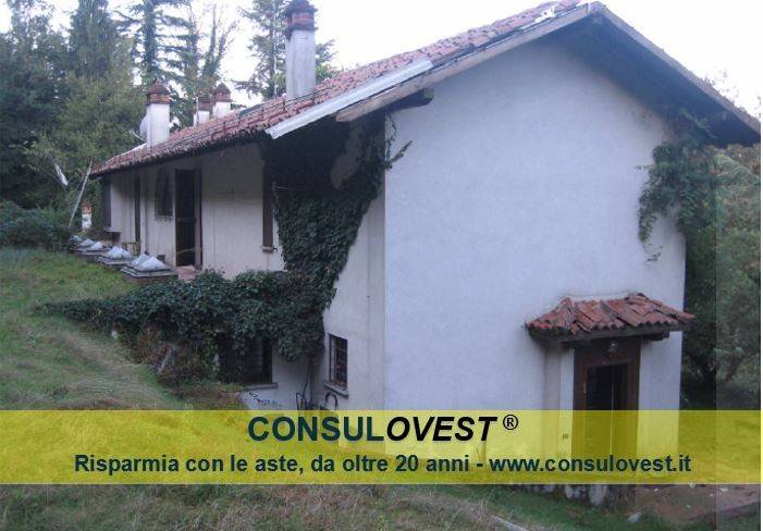 casa indipendente in vendita a Vergiate