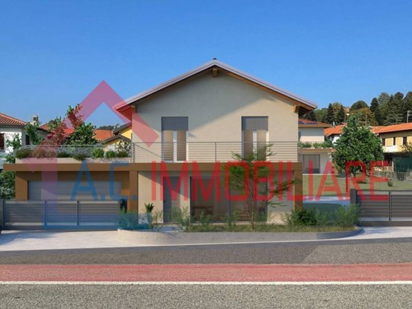casa indipendente in vendita a Vergiate