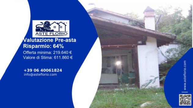 casa indipendente in vendita a Vergiate in zona Corgeno