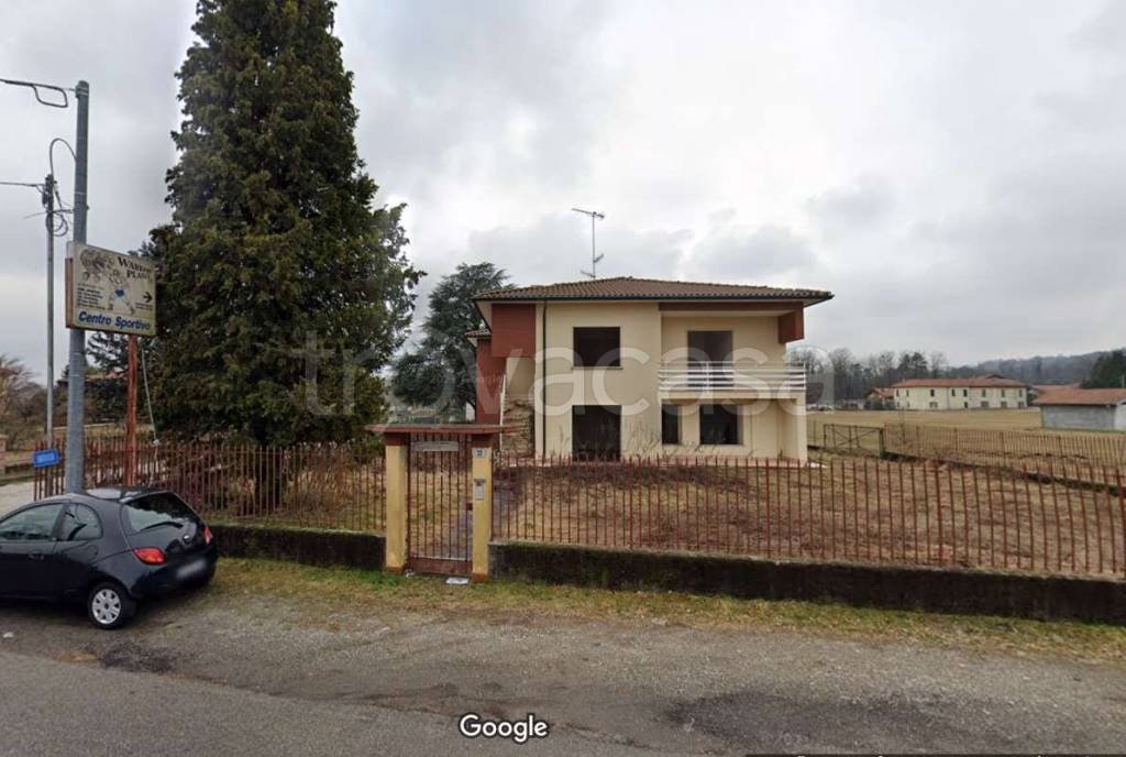 casa indipendente in vendita a Vergiate in zona Cimbro