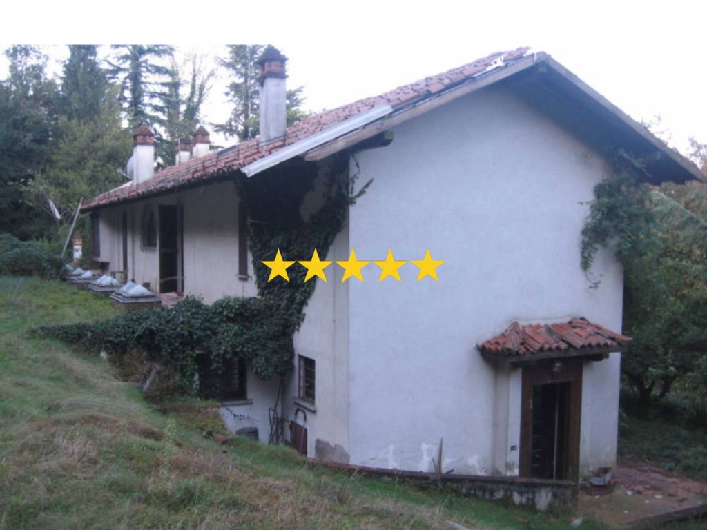 appartamento in vendita a Vergiate in zona Corgeno