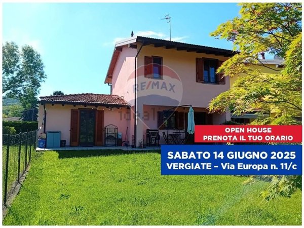appartamento in vendita a Vergiate in zona Corgeno