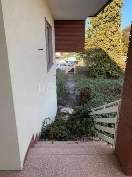 appartamento in vendita a Vergiate in zona Cimbro