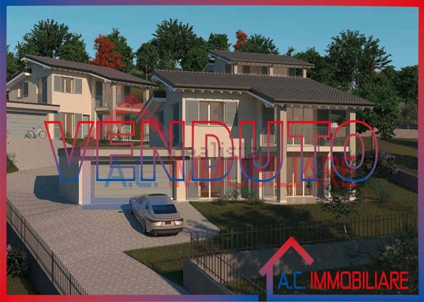 casa indipendente in vendita a Vergiate
