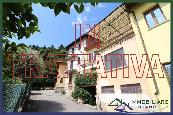 appartamento in vendita a Vergiate in zona Cuirone