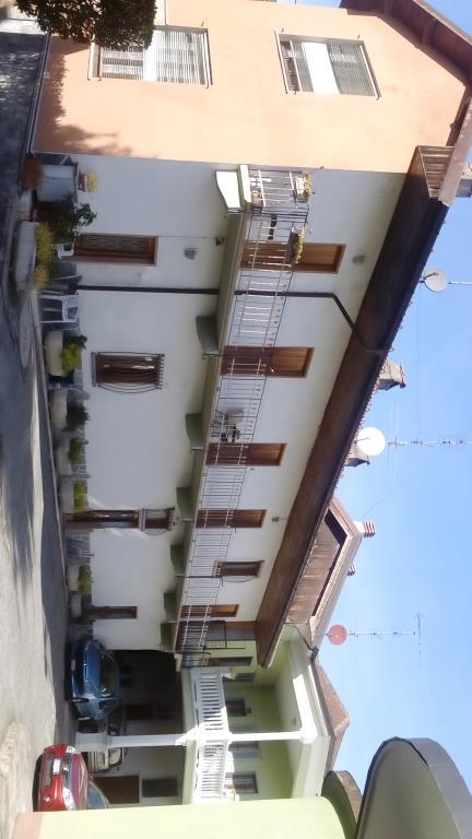 intera palazzina in vendita a Vergiate