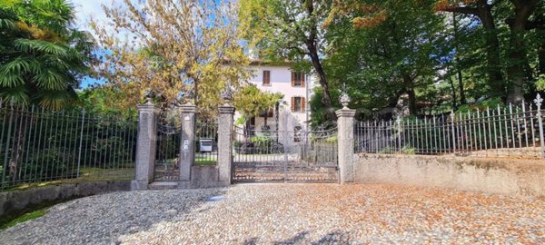 villa in vendita a Vergiate