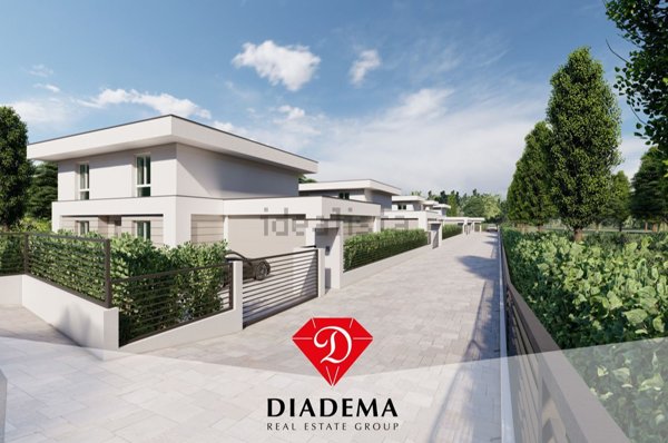 casa indipendente in vendita a Vergiate