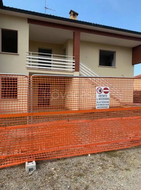 appartamento in vendita a Vergiate in zona Cimbro