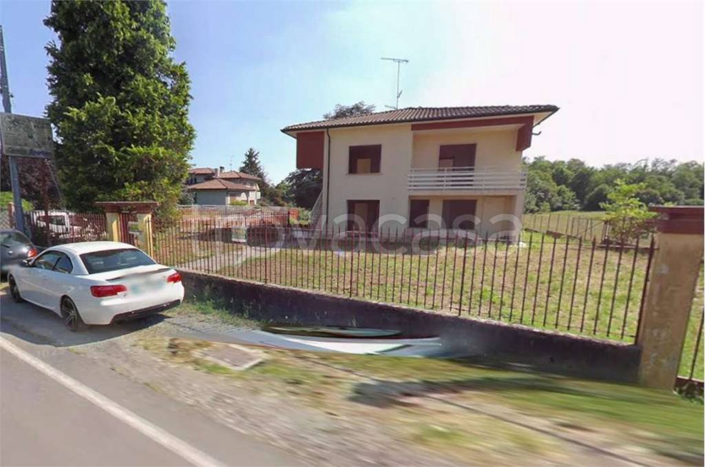 casa indipendente in vendita a Vergiate in zona Cimbro