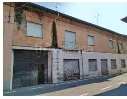 appartamento in vendita a Vergiate in zona Corgeno