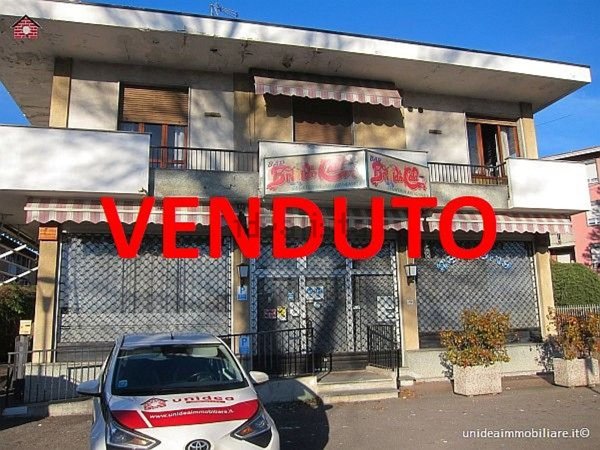 casa indipendente in vendita a Vergiate