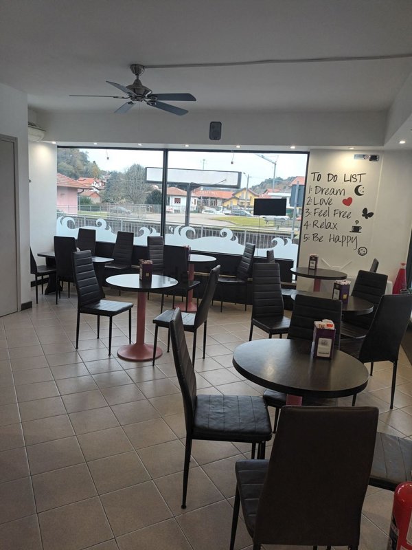 negozio in vendita a Vergiate