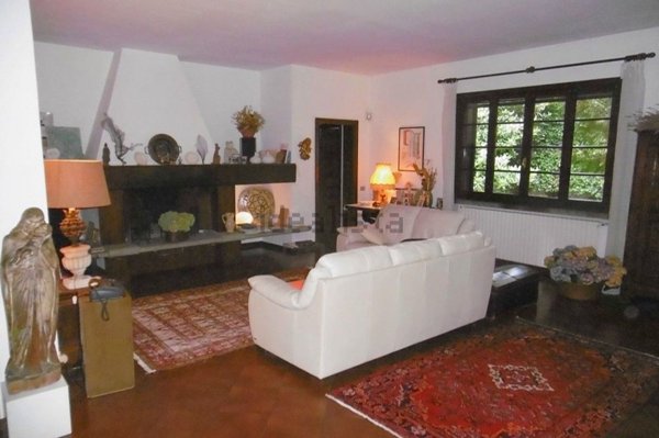 casa indipendente in vendita a Vergiate