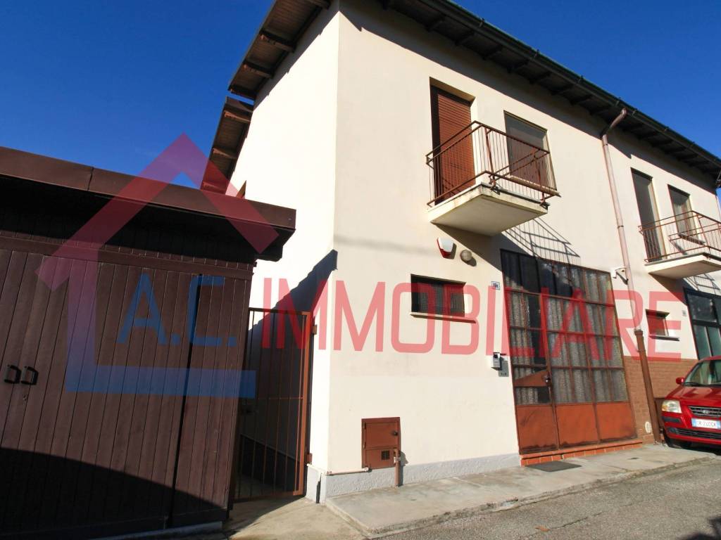 appartamento in vendita a Vergiate