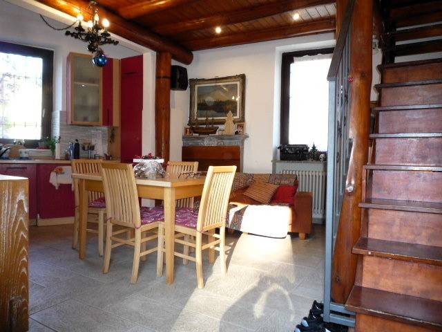 appartamento in vendita a Vergiate in zona Corgeno