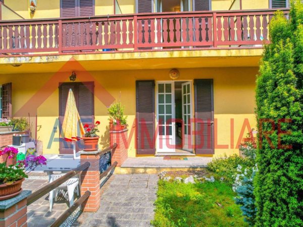 appartamento in vendita a Vergiate in zona Corgeno