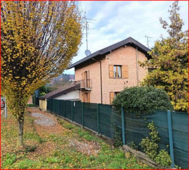 casa indipendente in vendita a Vergiate