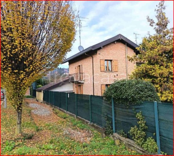 casa indipendente in vendita a Vergiate