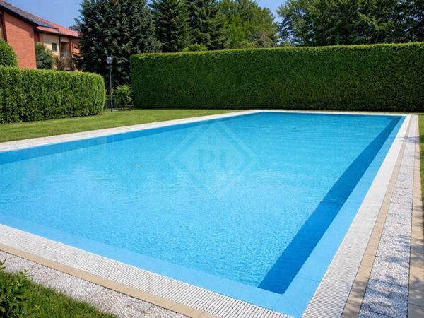 appartamento in vendita a Vergiate in zona Corgeno