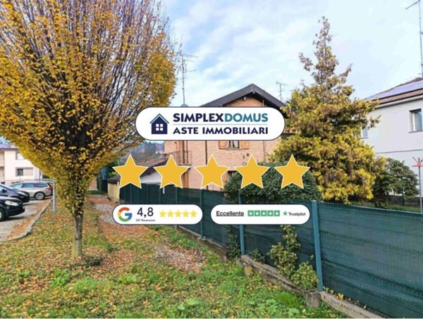 casa indipendente in vendita a Vergiate