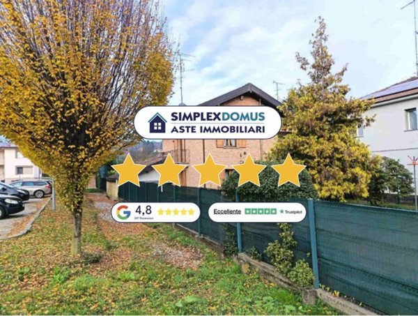 casa indipendente in vendita a Vergiate