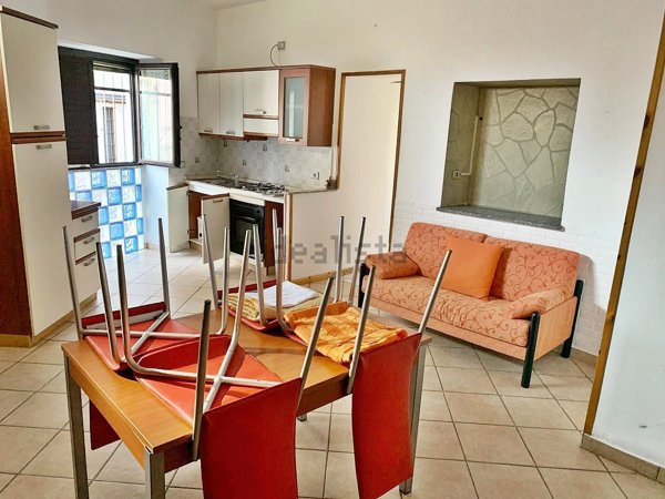 appartamento in vendita a Vergiate in zona Sesona