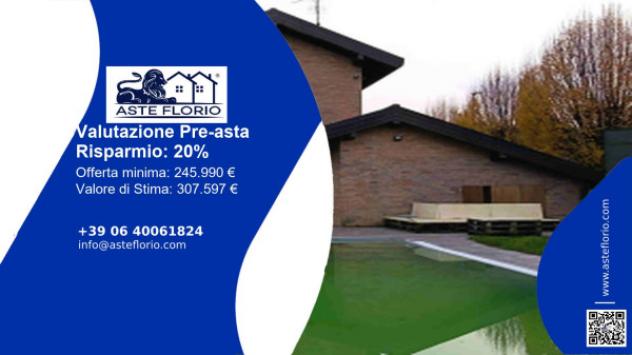 casa indipendente in vendita a Vergiate