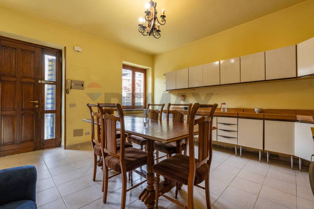 casa indipendente in vendita a Vergiate