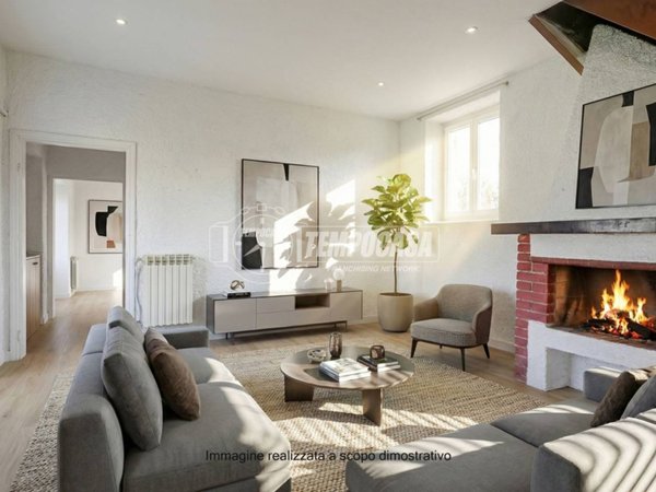 casa indipendente in vendita a Vergiate in zona Sesona