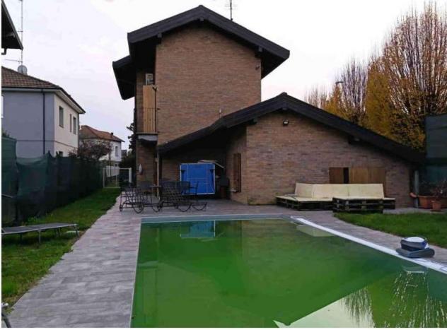 casa indipendente in vendita a Vergiate
