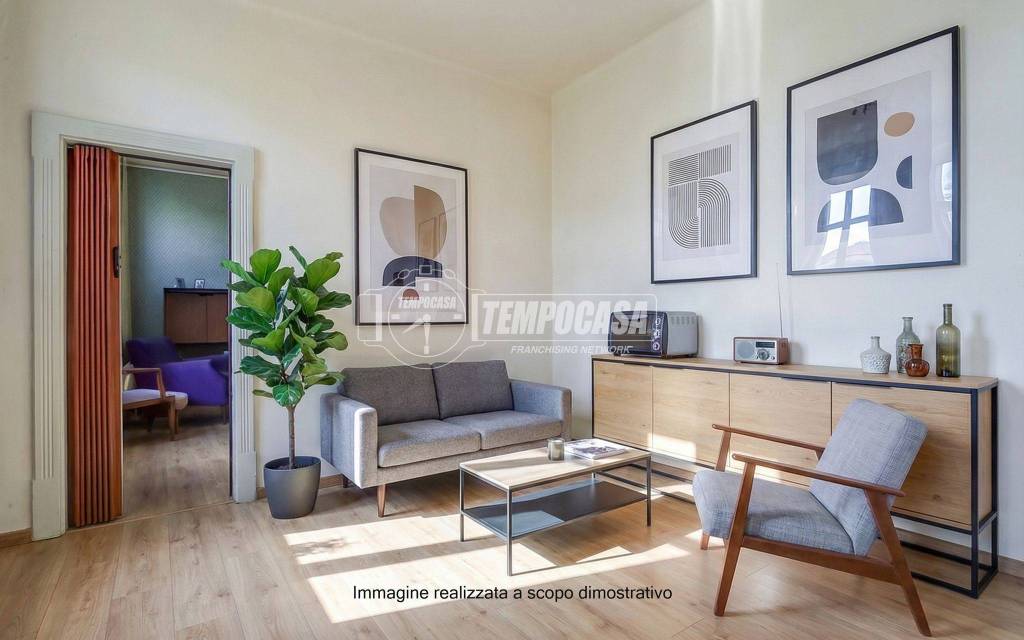 casa indipendente in vendita a Vergiate in zona Sesona