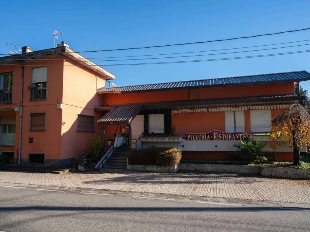intera palazzina in vendita a Vergiate