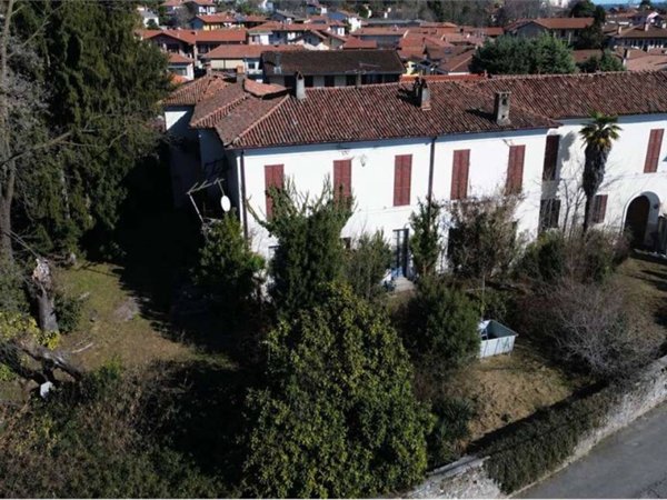 intera palazzina in vendita a Vergiate