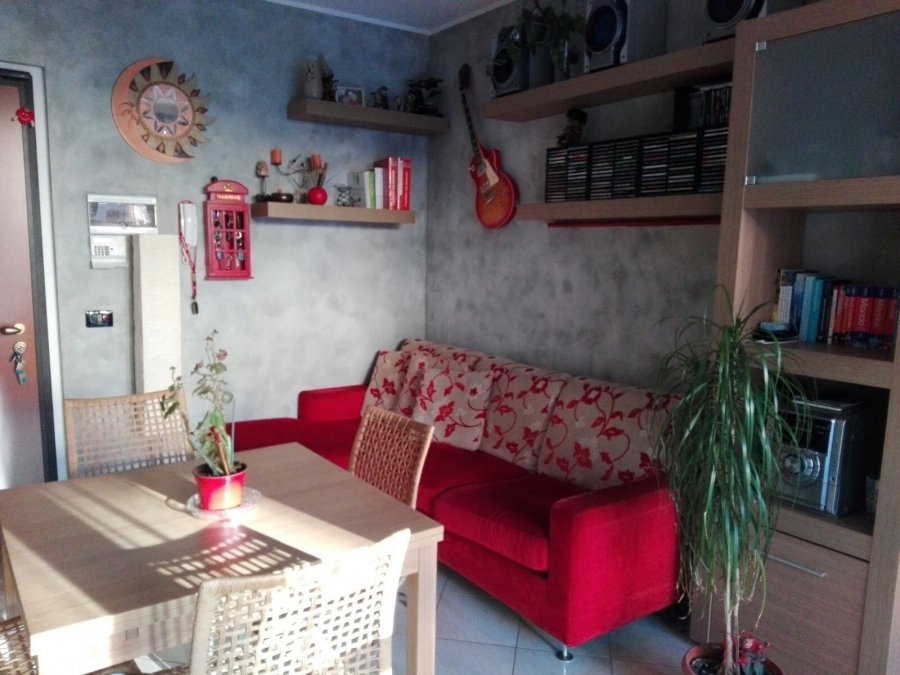 appartamento in vendita a Vergiate in zona Cimbro