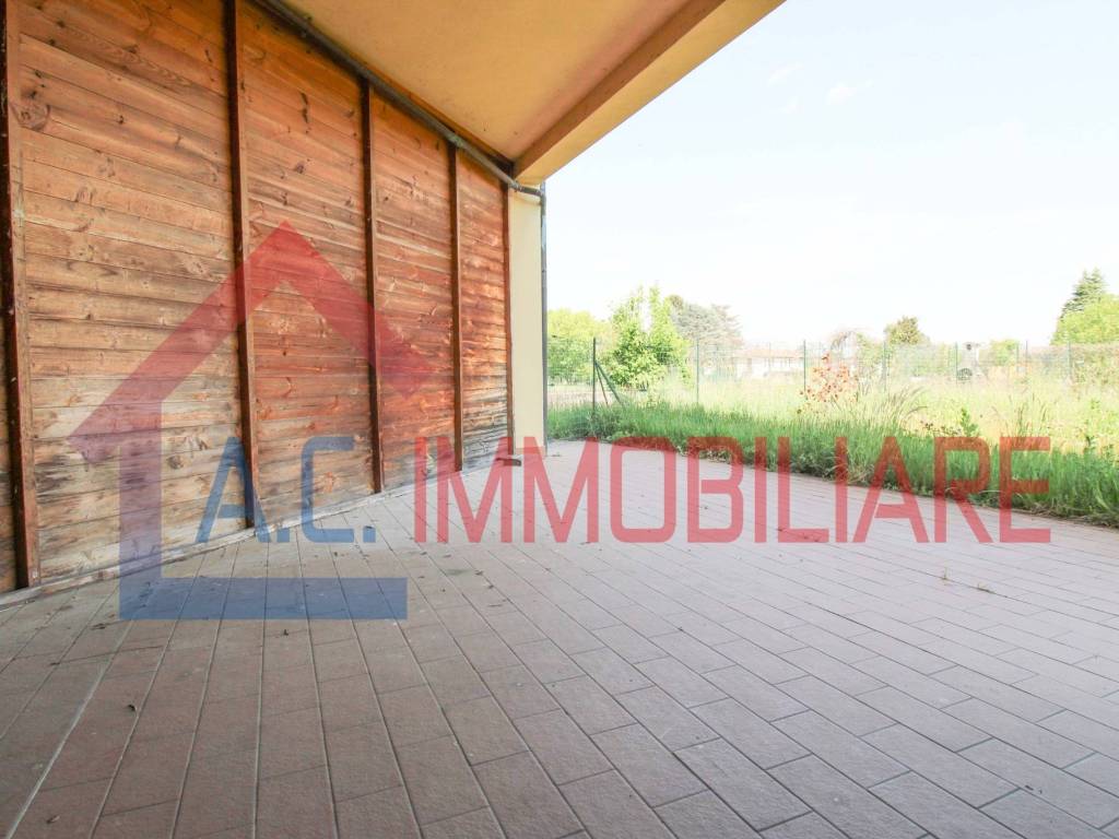 appartamento in vendita a Vergiate in zona Cimbro