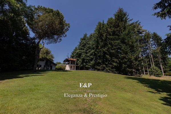 casa indipendente in vendita a Vergiate