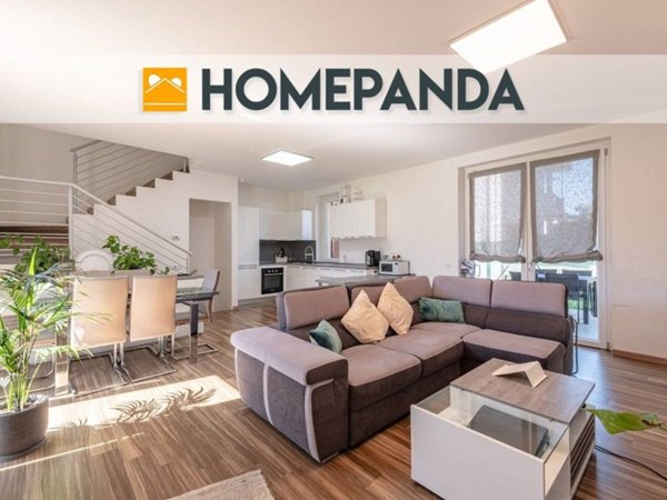 casa indipendente in vendita a Vergiate