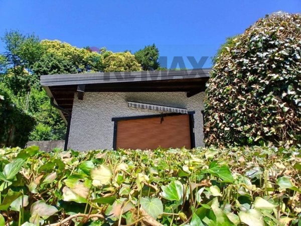 casa indipendente in vendita a Vergiate