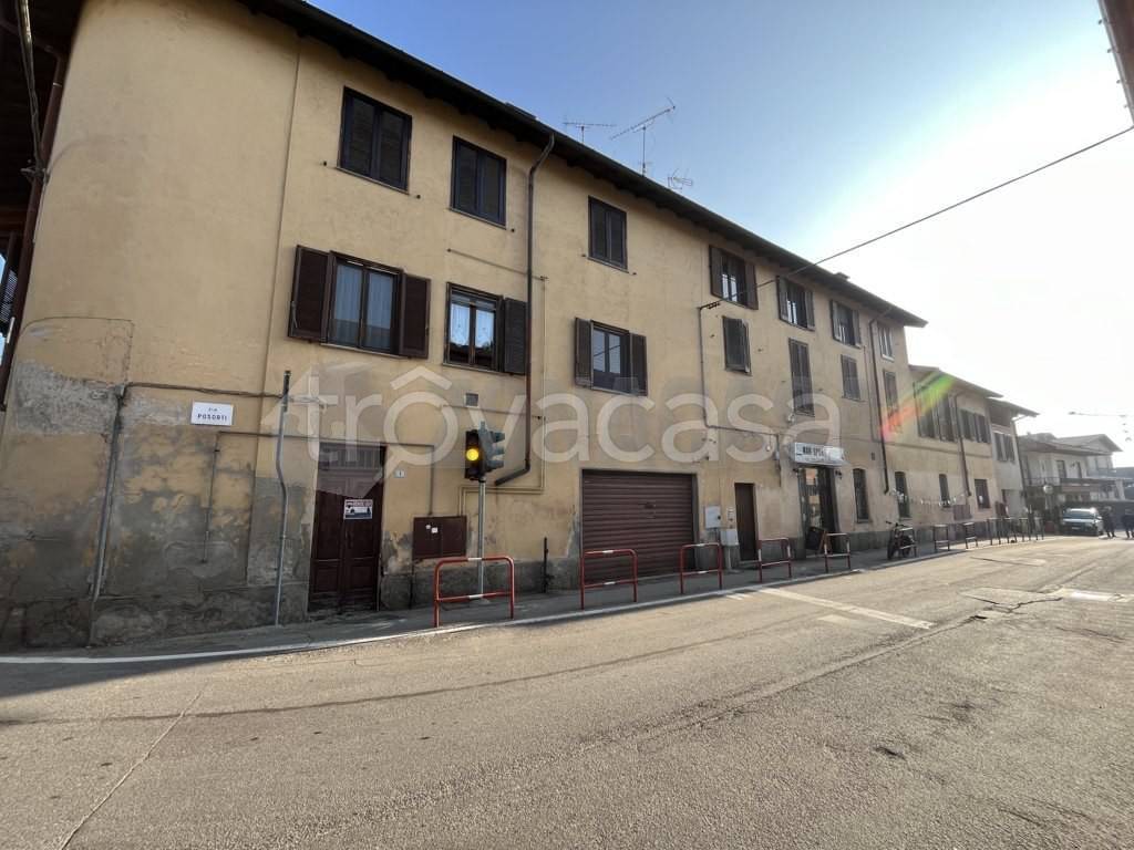 negozio in vendita a Vergiate in zona Sesona
