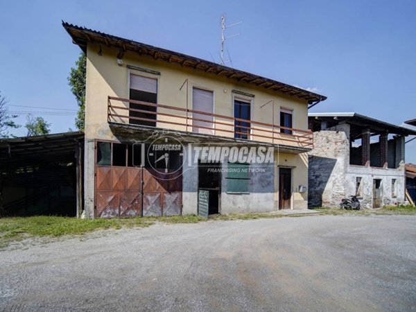 appartamento in vendita a Vergiate